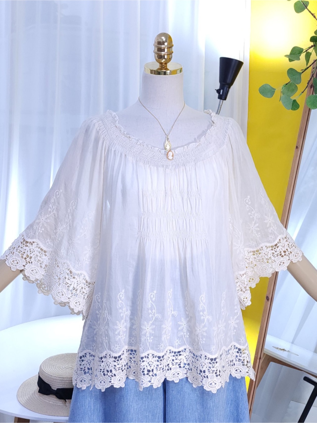 Vintage Embroidered Lace Blouse
