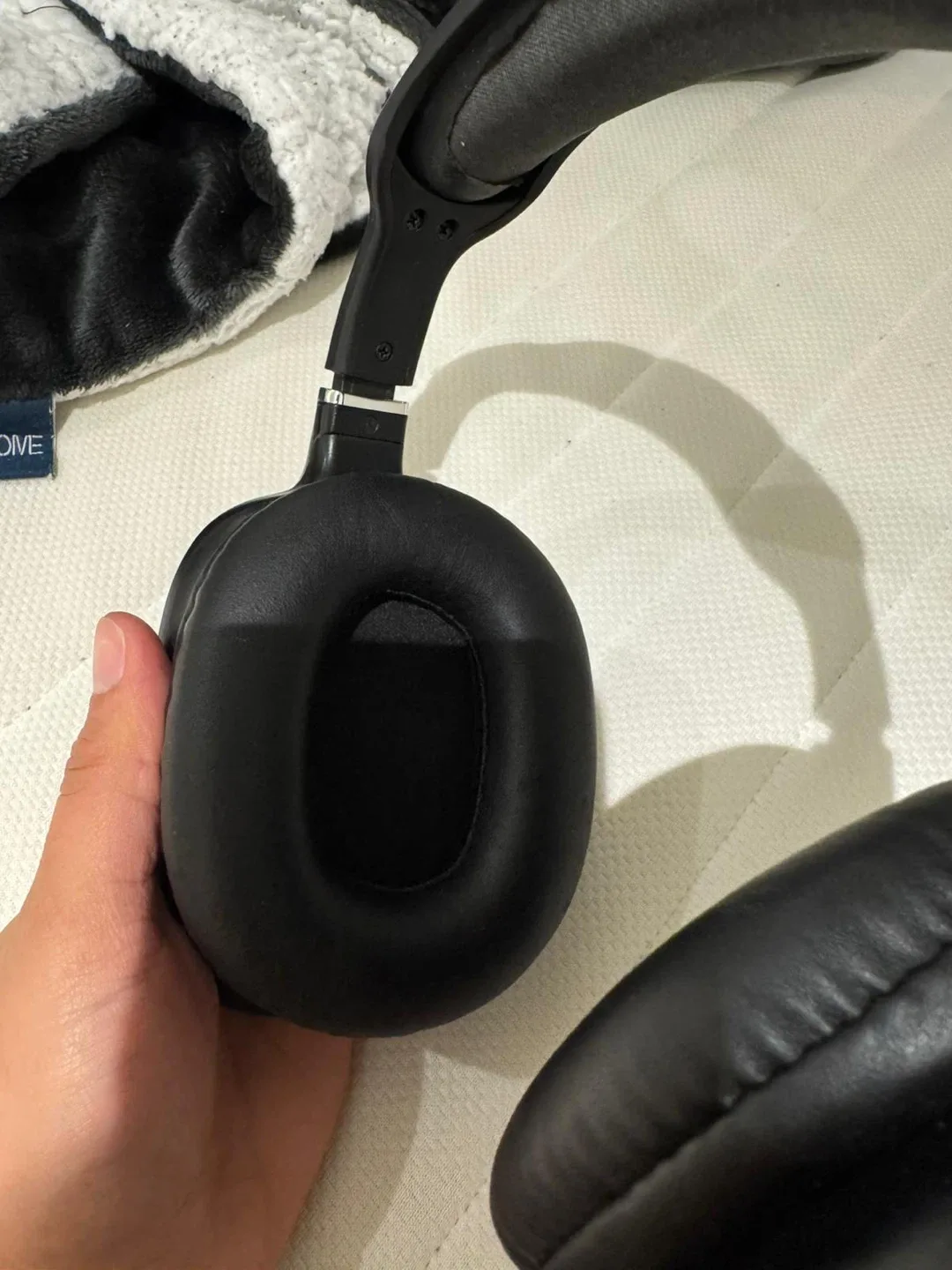 Blaupunkt Black Headphones image indicator(2)