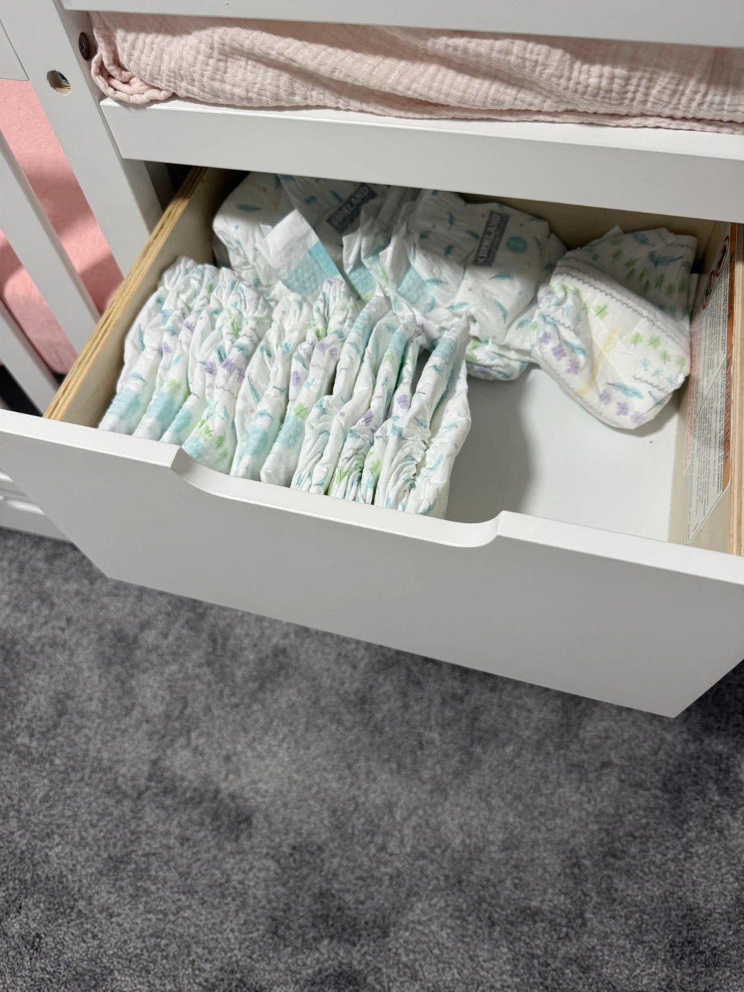 White Baby Crib with Changing Table - photo 5