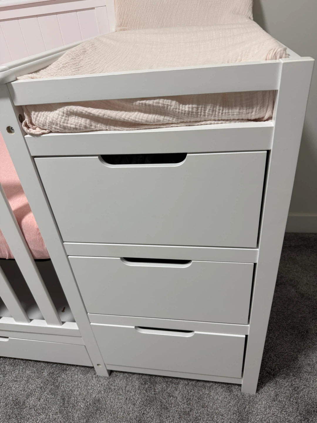 White Baby Crib with Changing Table - photo 4
