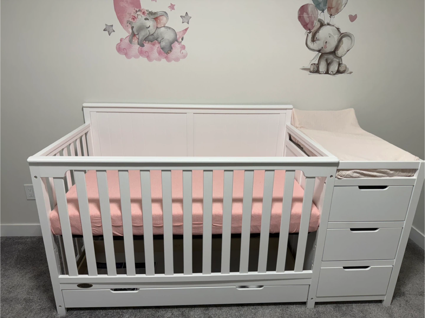 White Baby Crib with Changing Table - photo 2