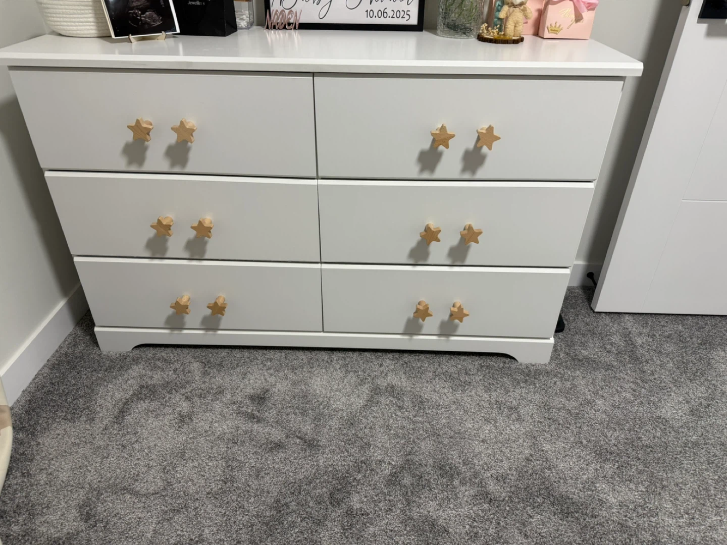 White 6-Drawer Dresser with Star Knobs - photo 2