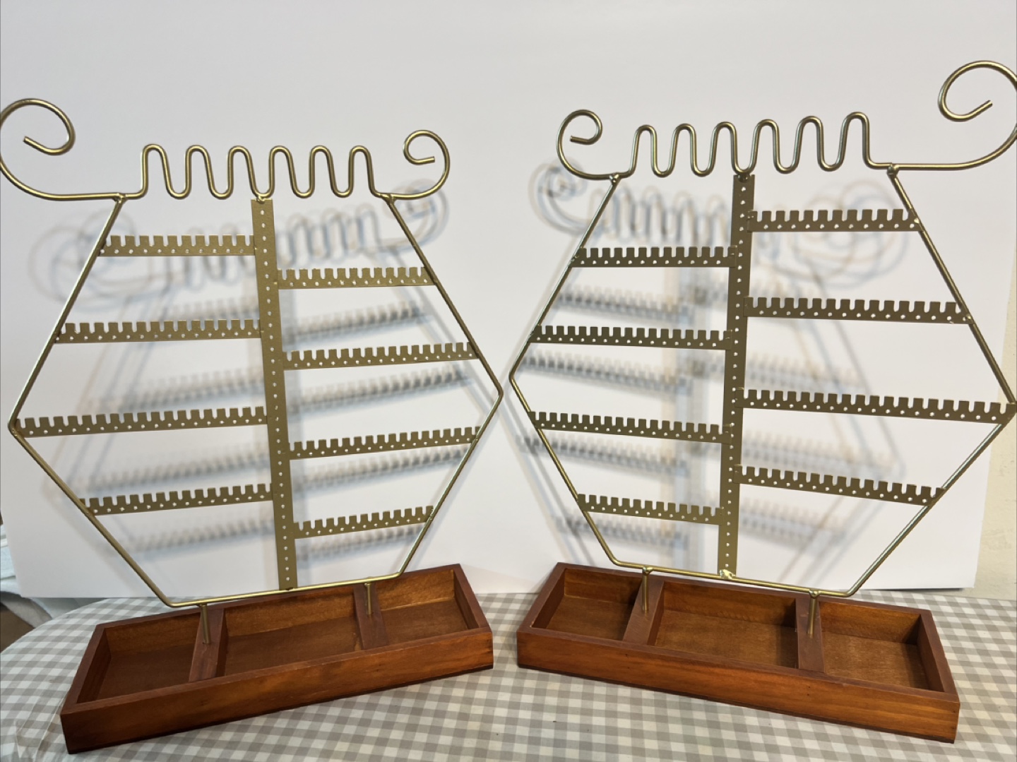 2 x Collapsable Earring Display Stand - Gold Metal & Wooden Base - photo 2