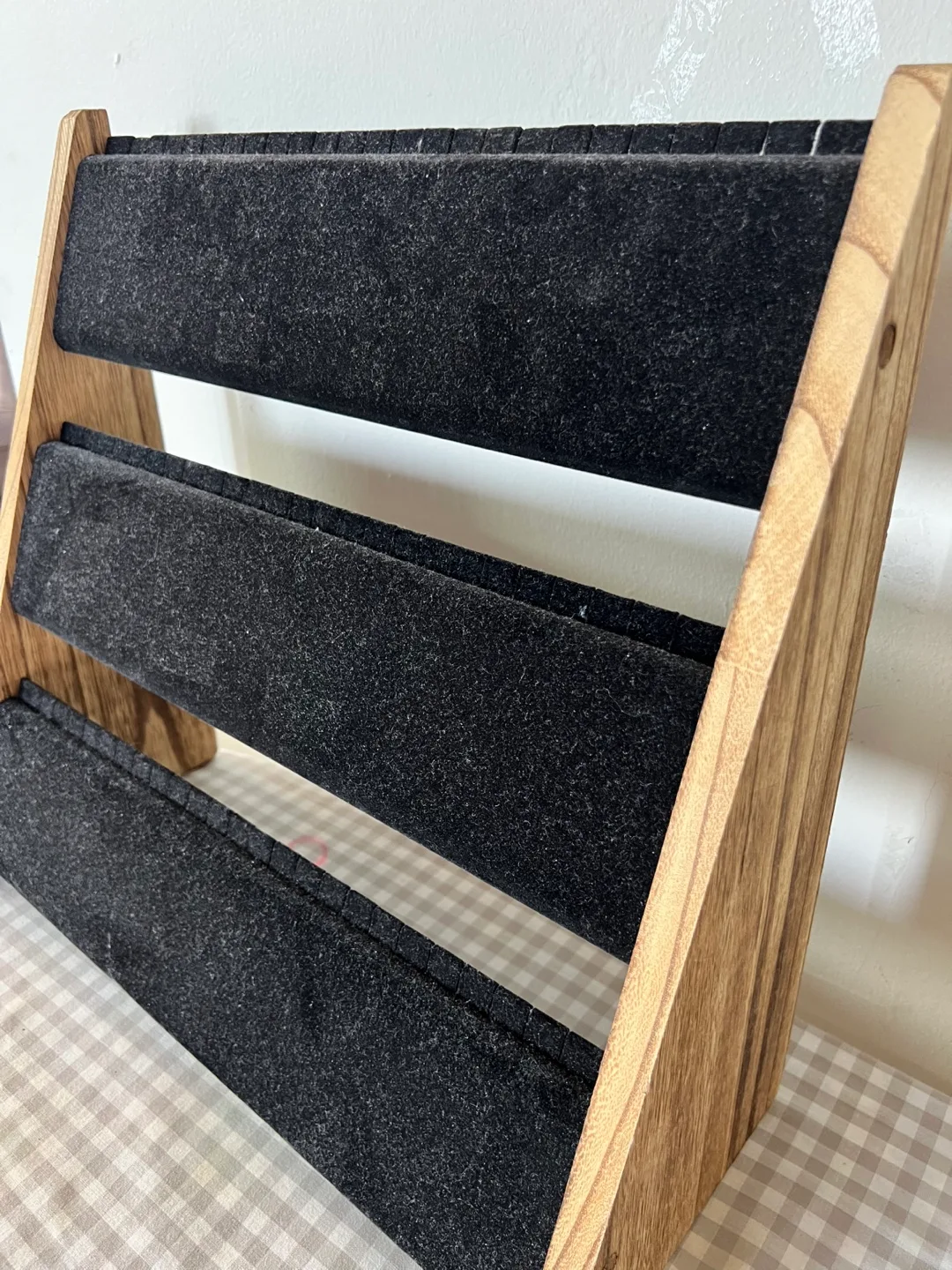 Wooden 3-Tier Necklace Display Stand image indicator(5)