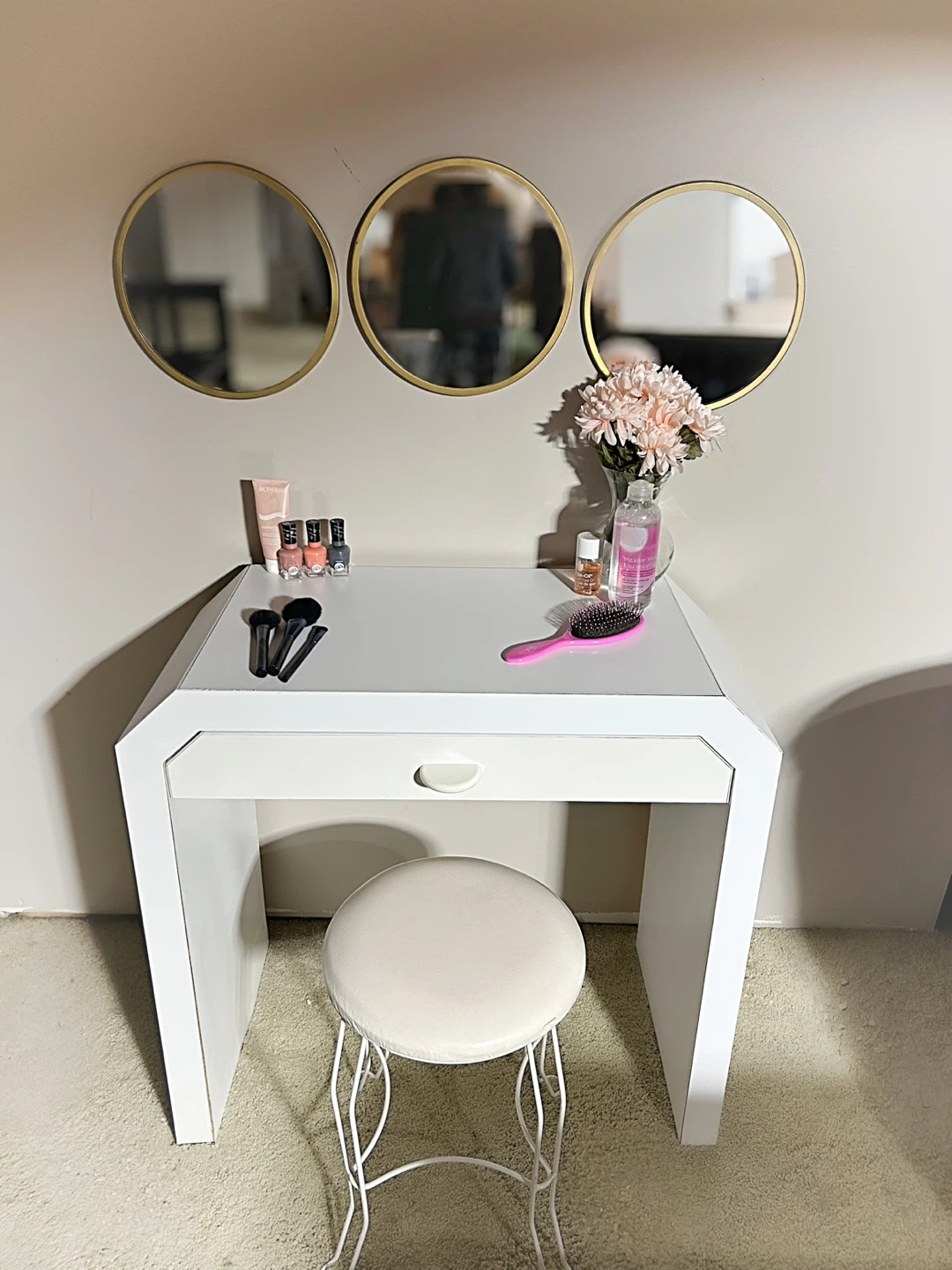 White Vanity Table with white leather stool and gold mirrors