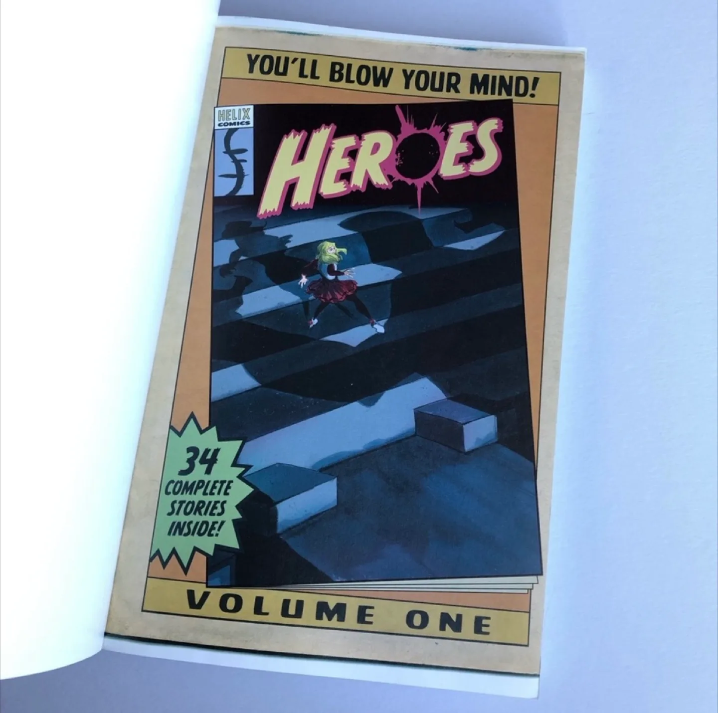 HEROES volume one, DC comics - book image indicator(2)