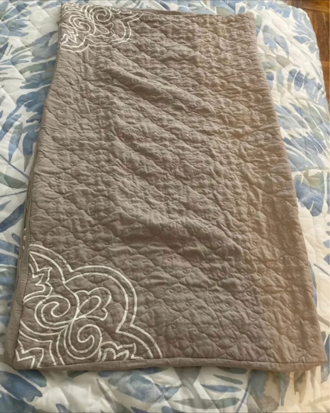 Quilted pillow case image indicator(3)