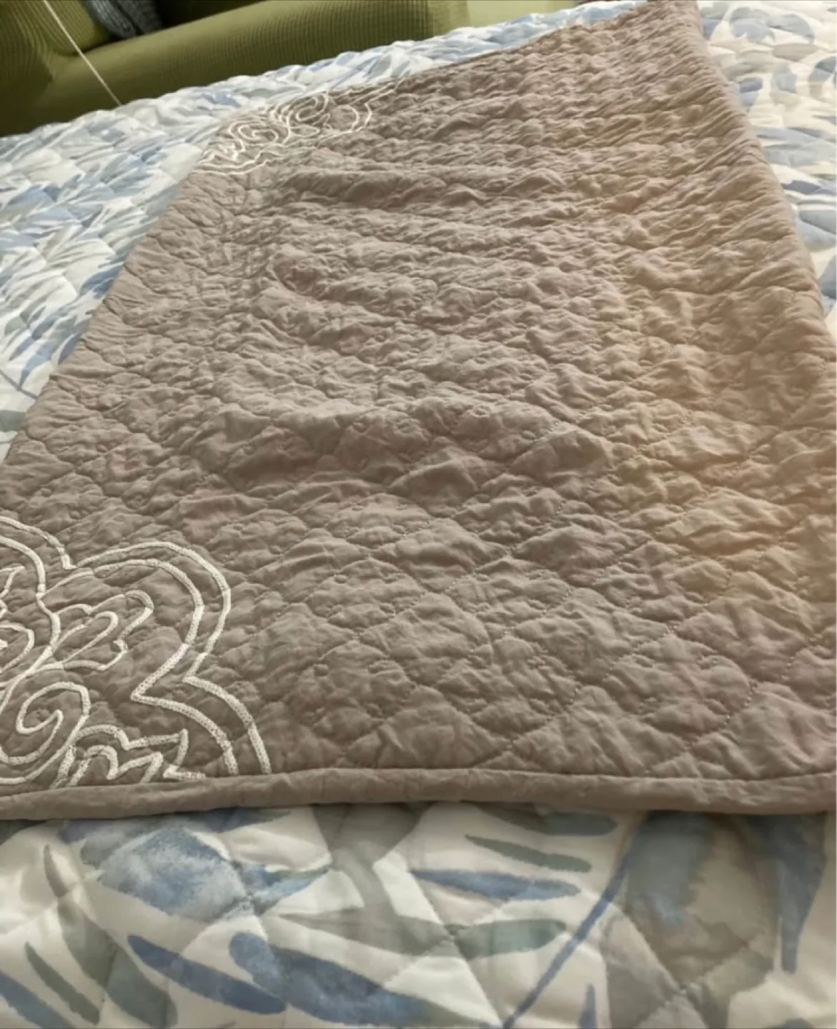 Quilted pillow case image indicator(2)