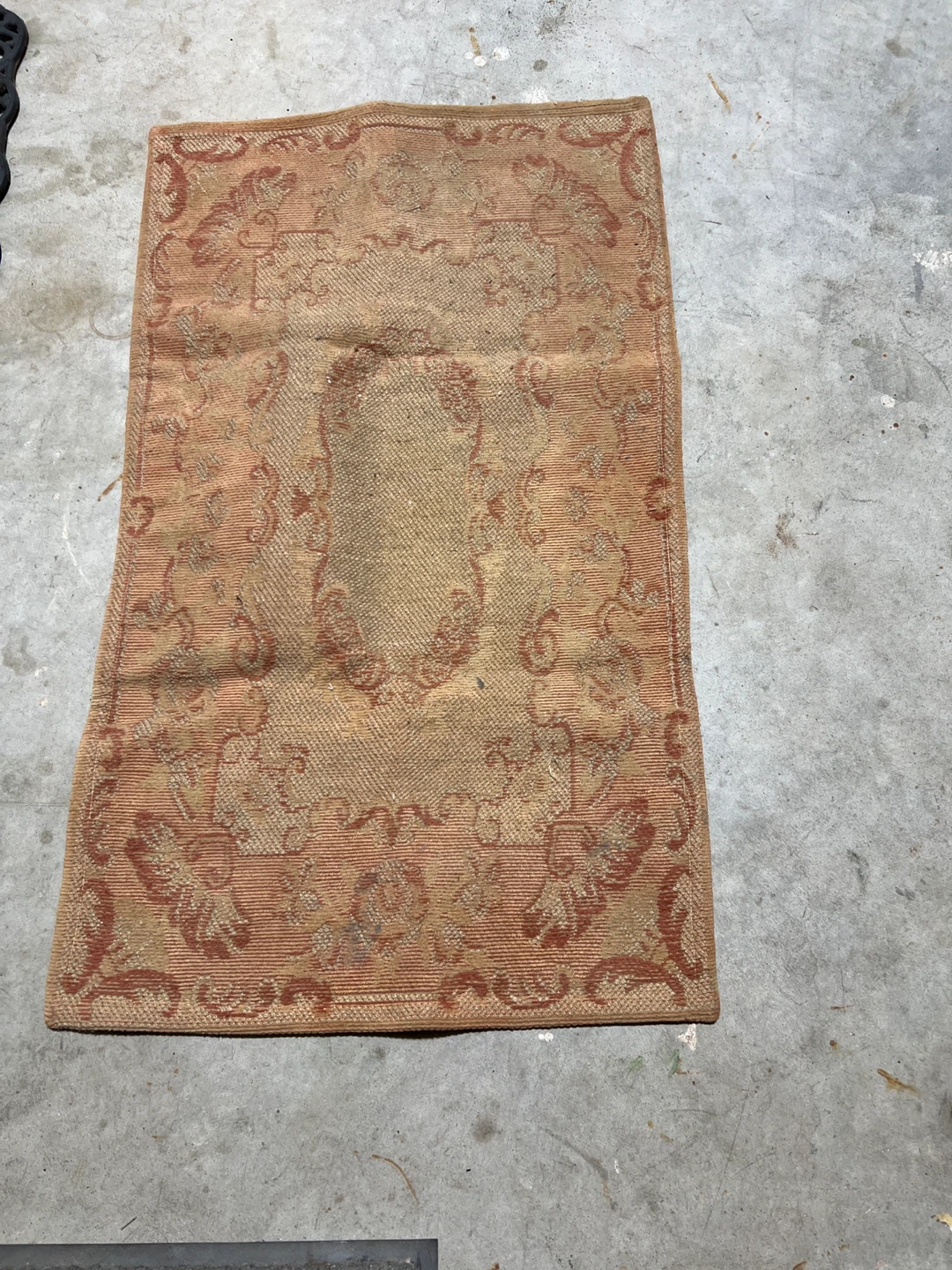 Sisilia Brown Area Rug