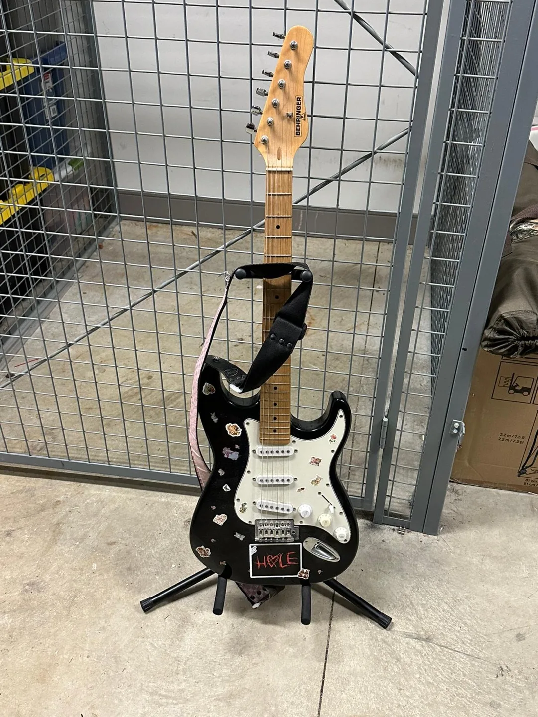 Behringer Electric Guitar with Stickers🥕 thumbnail