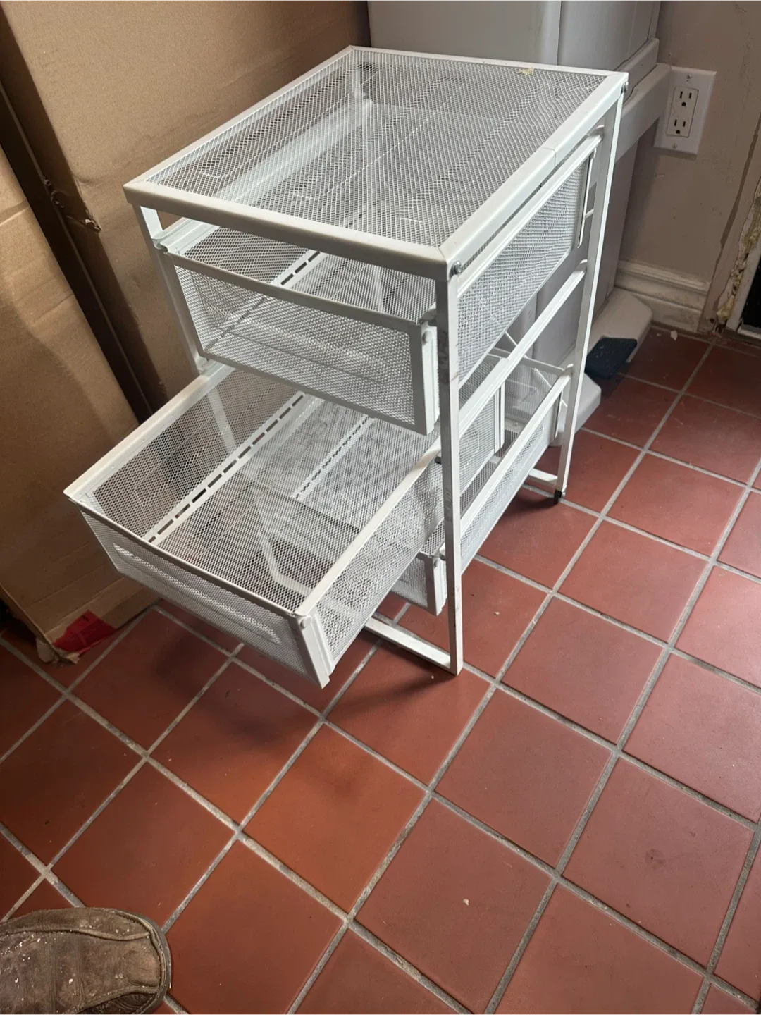 White Metal Drawer Unit thumbnail