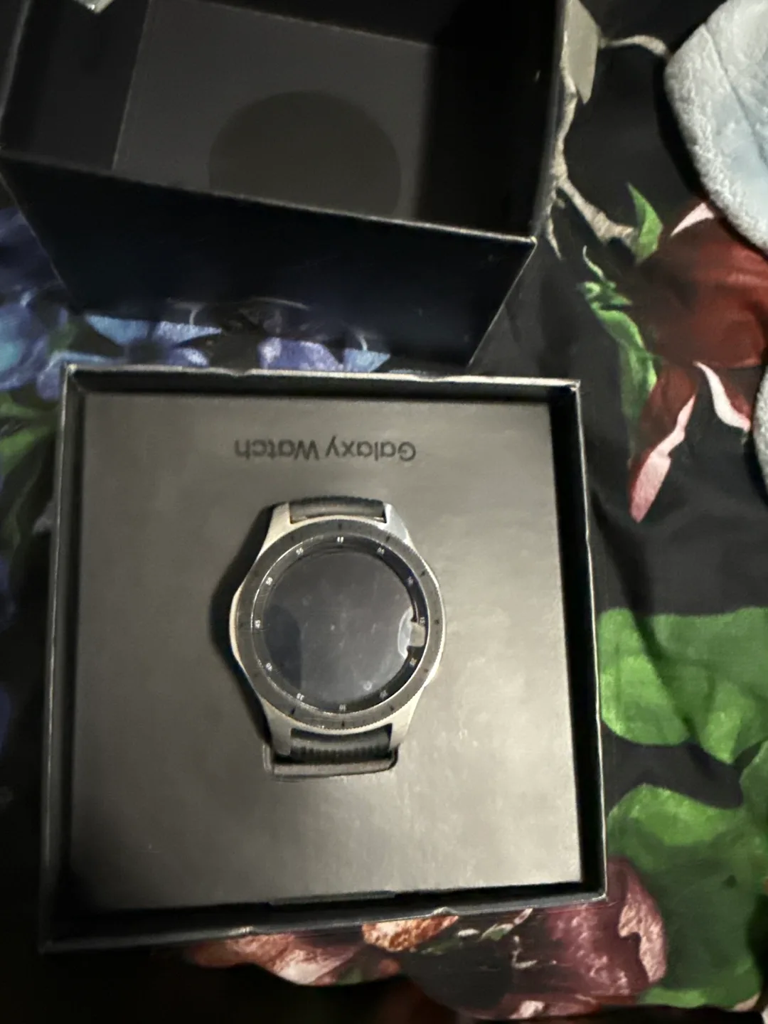 Samsung Galaxy Watch 46mm Bluetooth - Box Included image indicator(2)