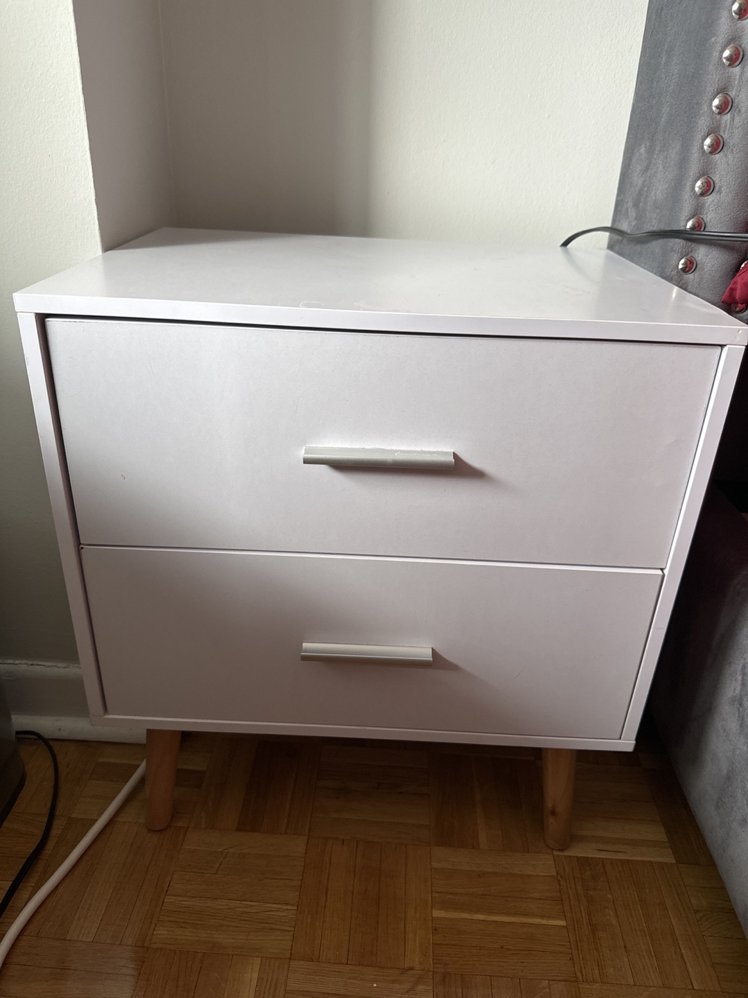 🥕 White 2-Drawer Nightstand