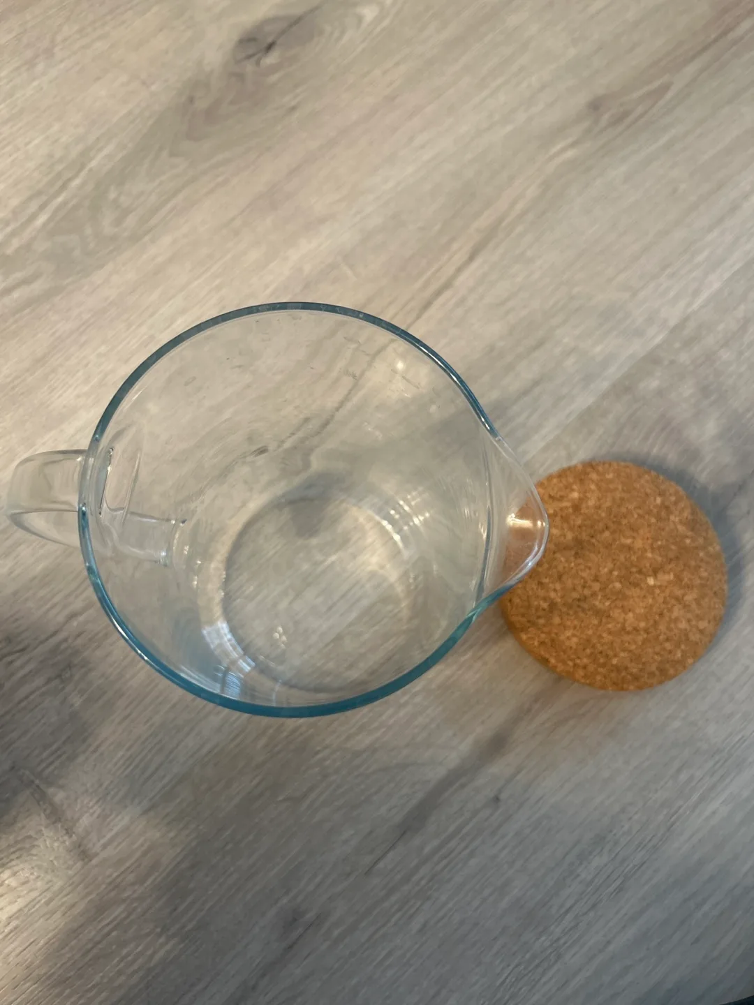 Glass Pitcher with Cork Lid image indicator(3)