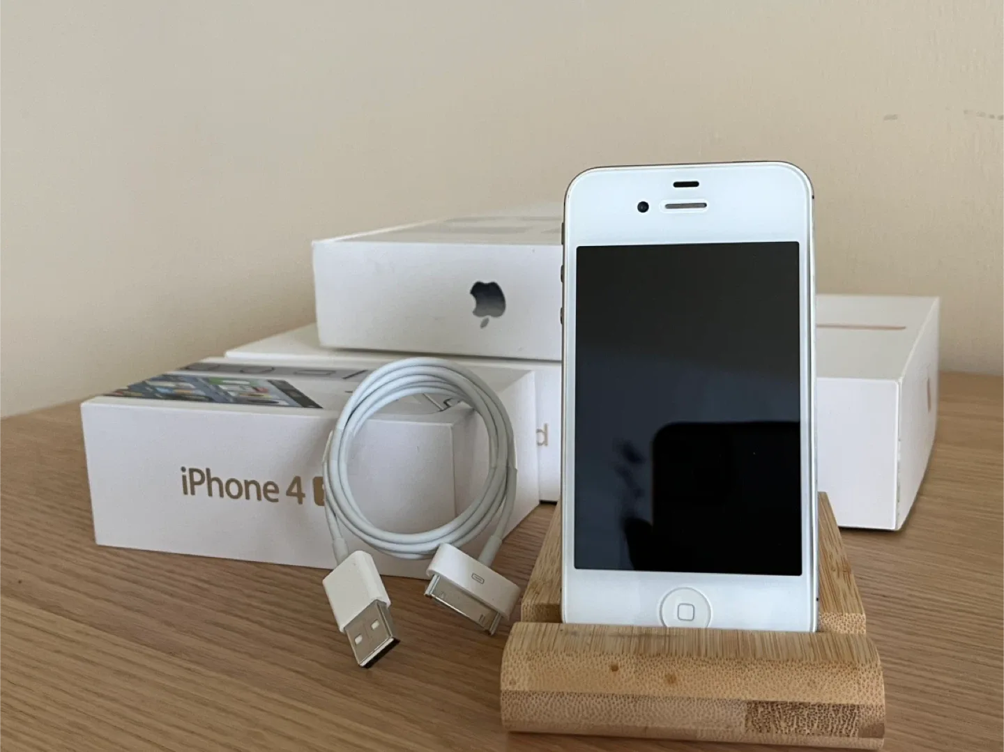 ‼️COLLECTOR - iPhone 4S+ALL original accessories image indicator(9)