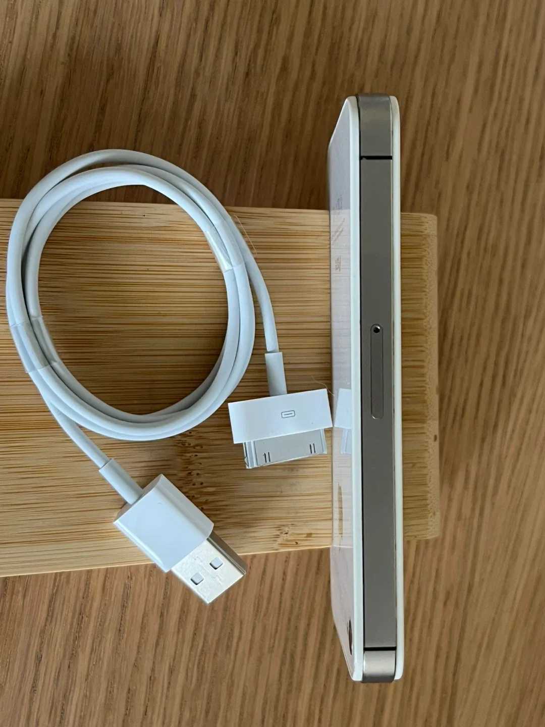 ‼️COLLECTOR - iPhone 4S+ALL original accessories image indicator(7)