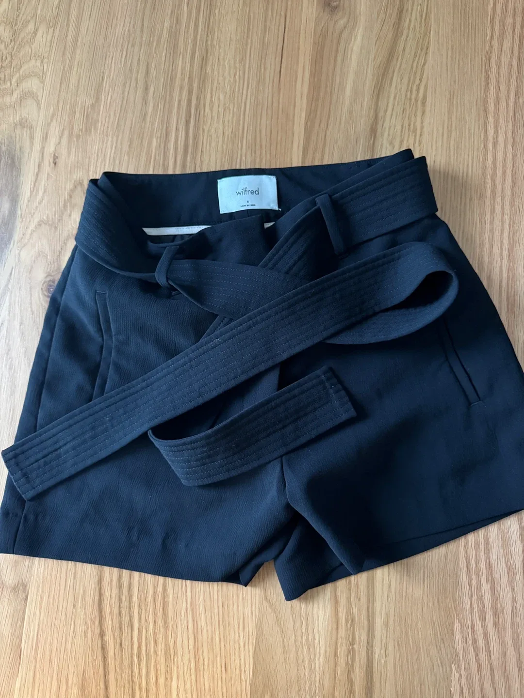 Wilfred Effortless Black Shorts - Size 4 thumbnail