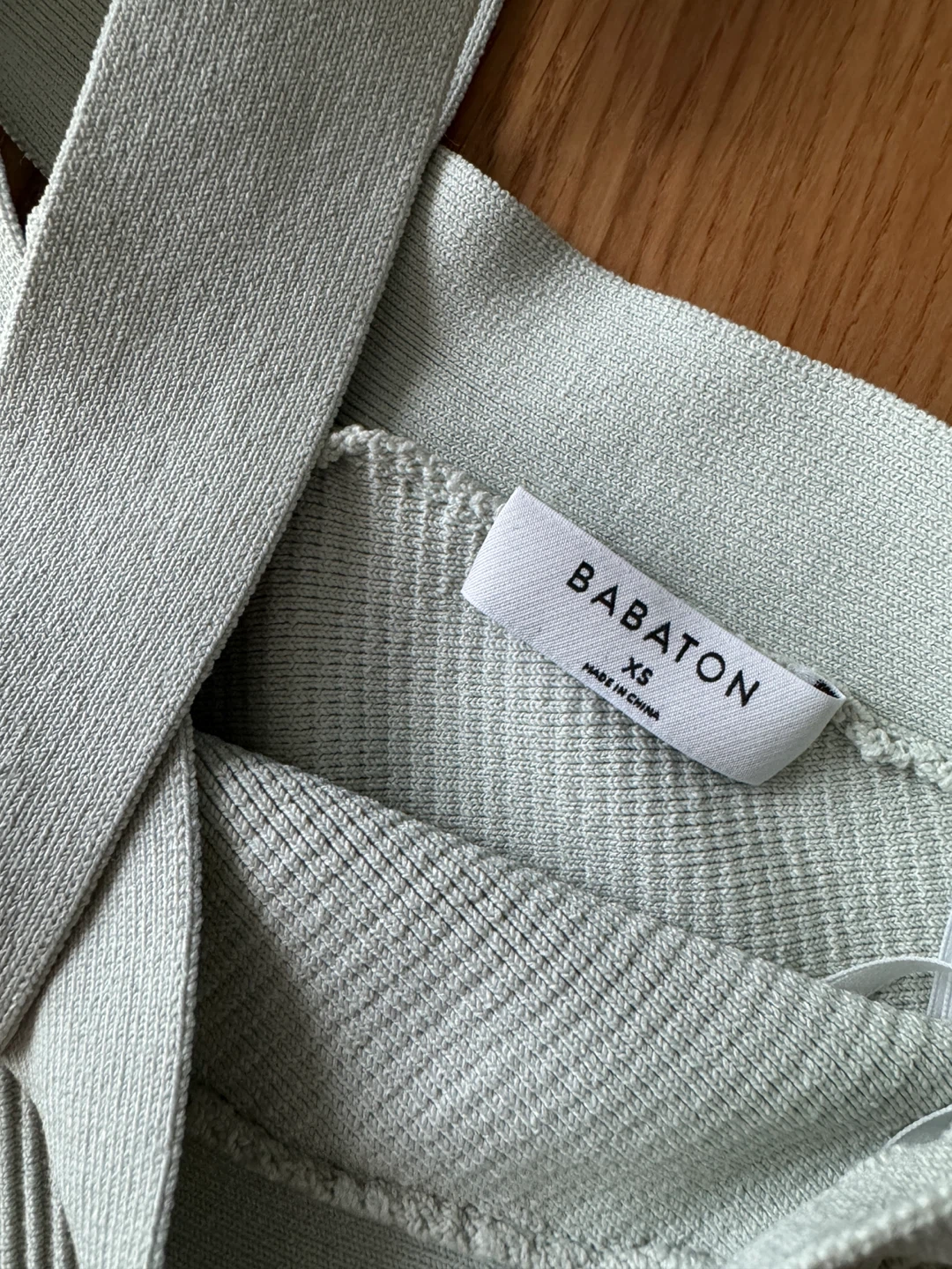 Aritzia Sculpt Knit criss cross tank - Xs - photo 2