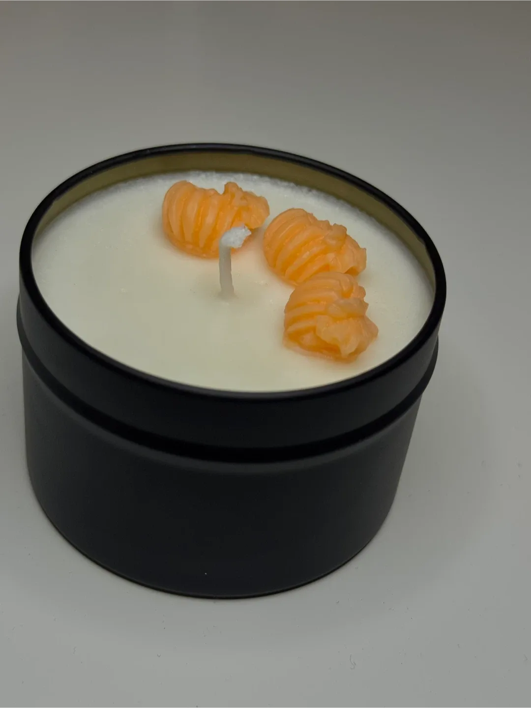 Pumpkin Soy Candle in Black Tin – Handmade Autumn Decor image indicator(6)