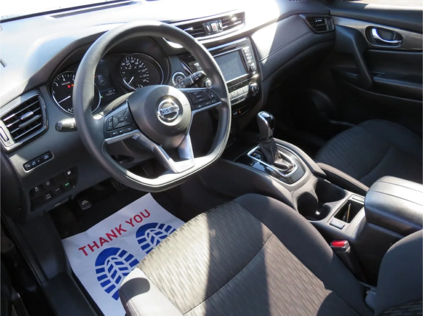 2019 Nissan Rogue SV AWD - Black SUV image indicator(8)