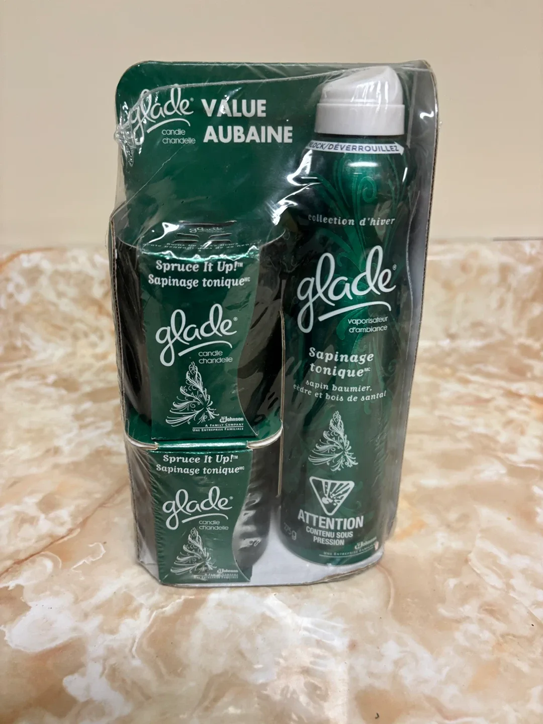Glade Spruce It Up! Sapinage Tonique Candle & Aerosol Set 🥕 thumbnail