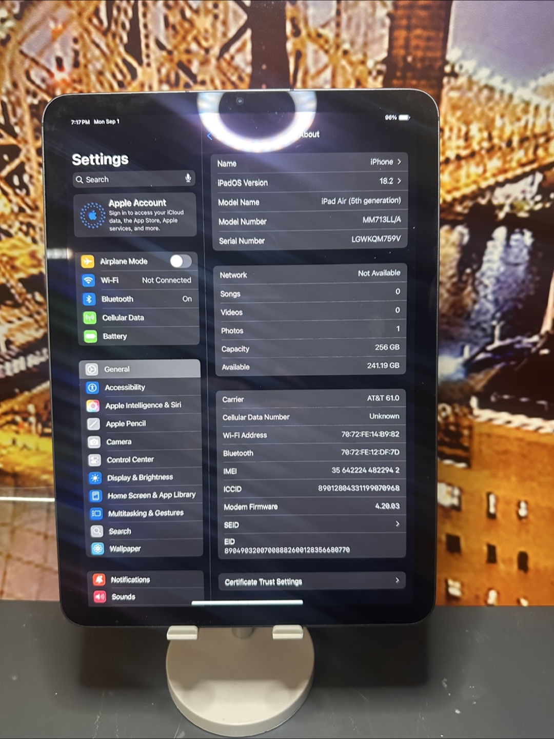 iPad Air 5th Gen M1 Bundle - photo 2