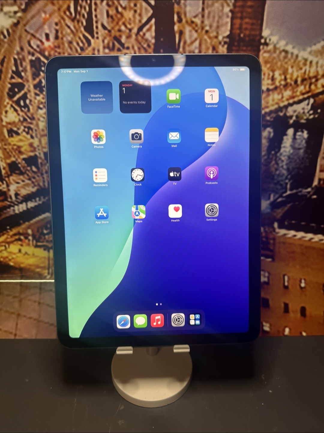 iPad Air 5th Gen M1 Bundle - photo 3