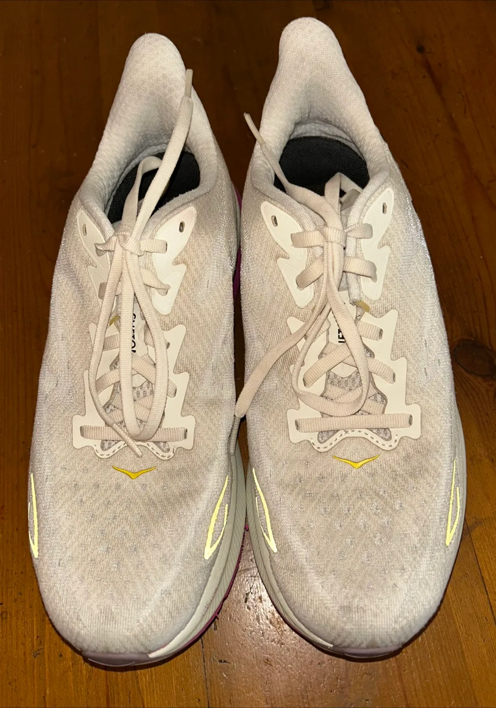 Hoka One Clifton 9 Women’s Running Shoes - SZ 9 (41.5) image indicator(3)