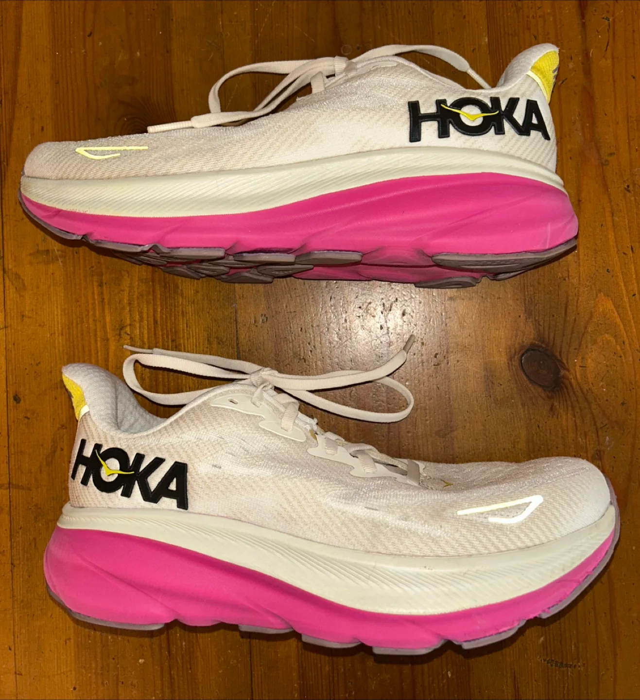 Hoka One Clifton 9 Women’s Running Shoes - SZ 9 (41.5) thumbnail