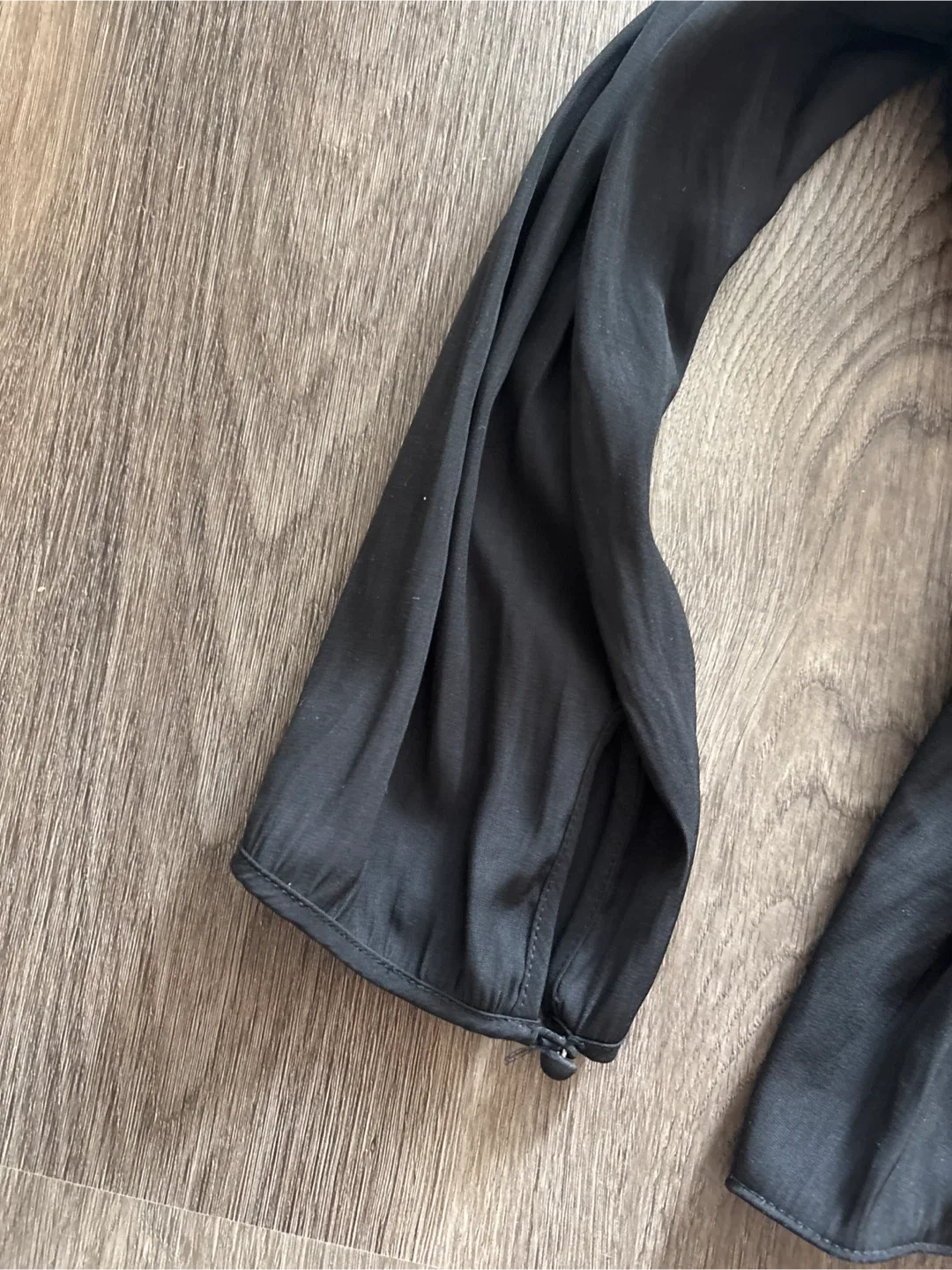 Wilfred Black Blouse - Size M image indicator(5)