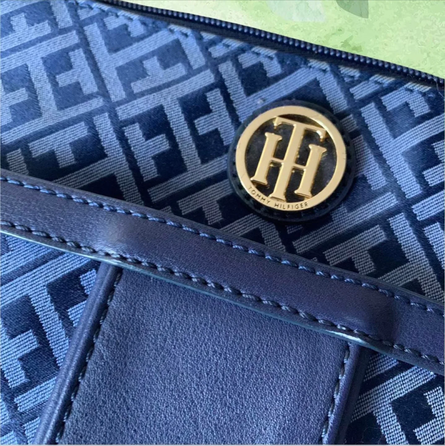 Tommy Hilfiger Crossbody Bag thumbnail