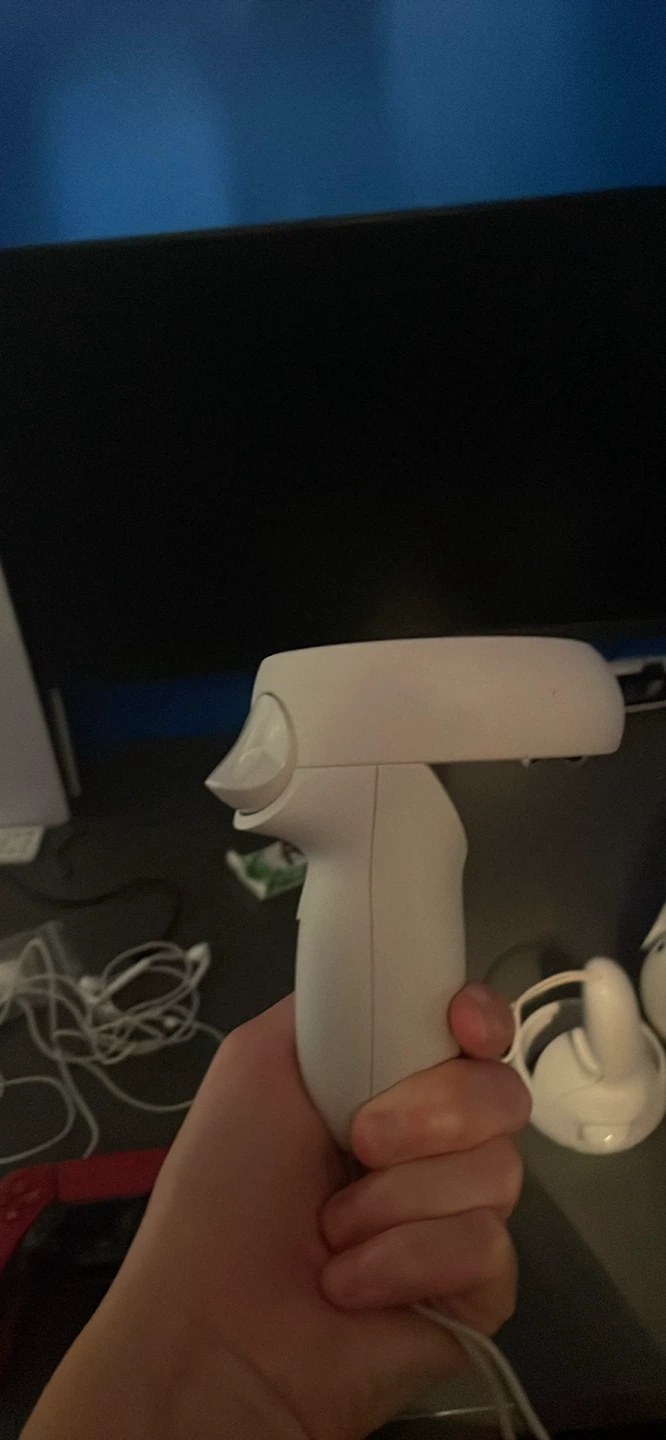 Oculus Quest 2 - photo 2