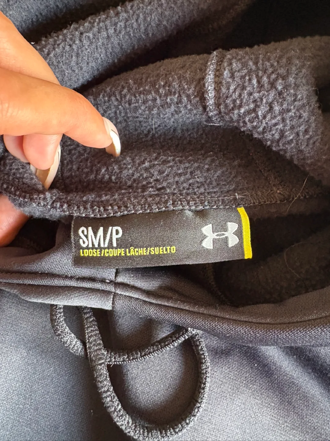 🆕 Under Armour Hoodie - Size Small image indicator(3)