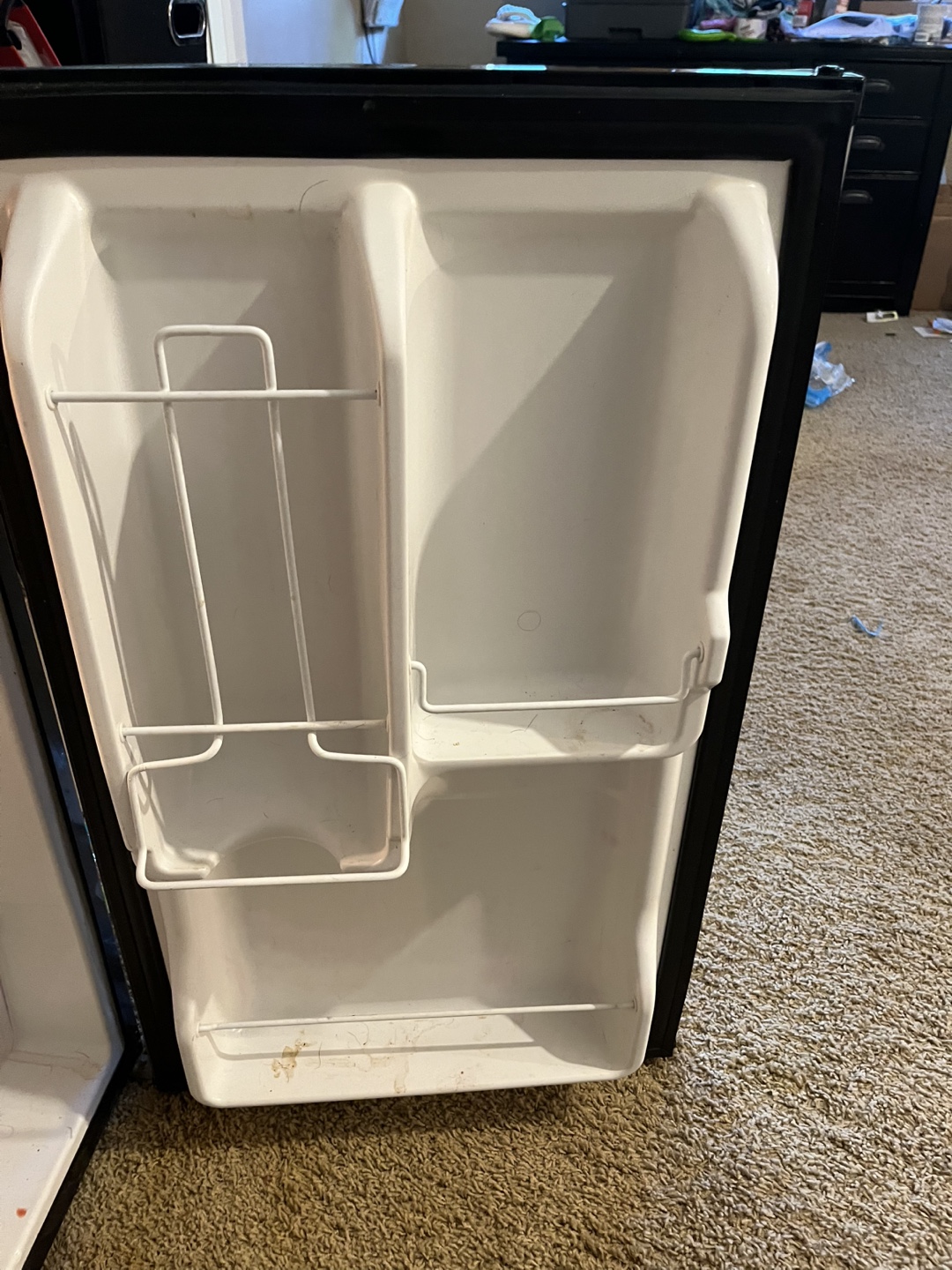 🥕Magic Chef Mini Fridge - Silver - photo 4