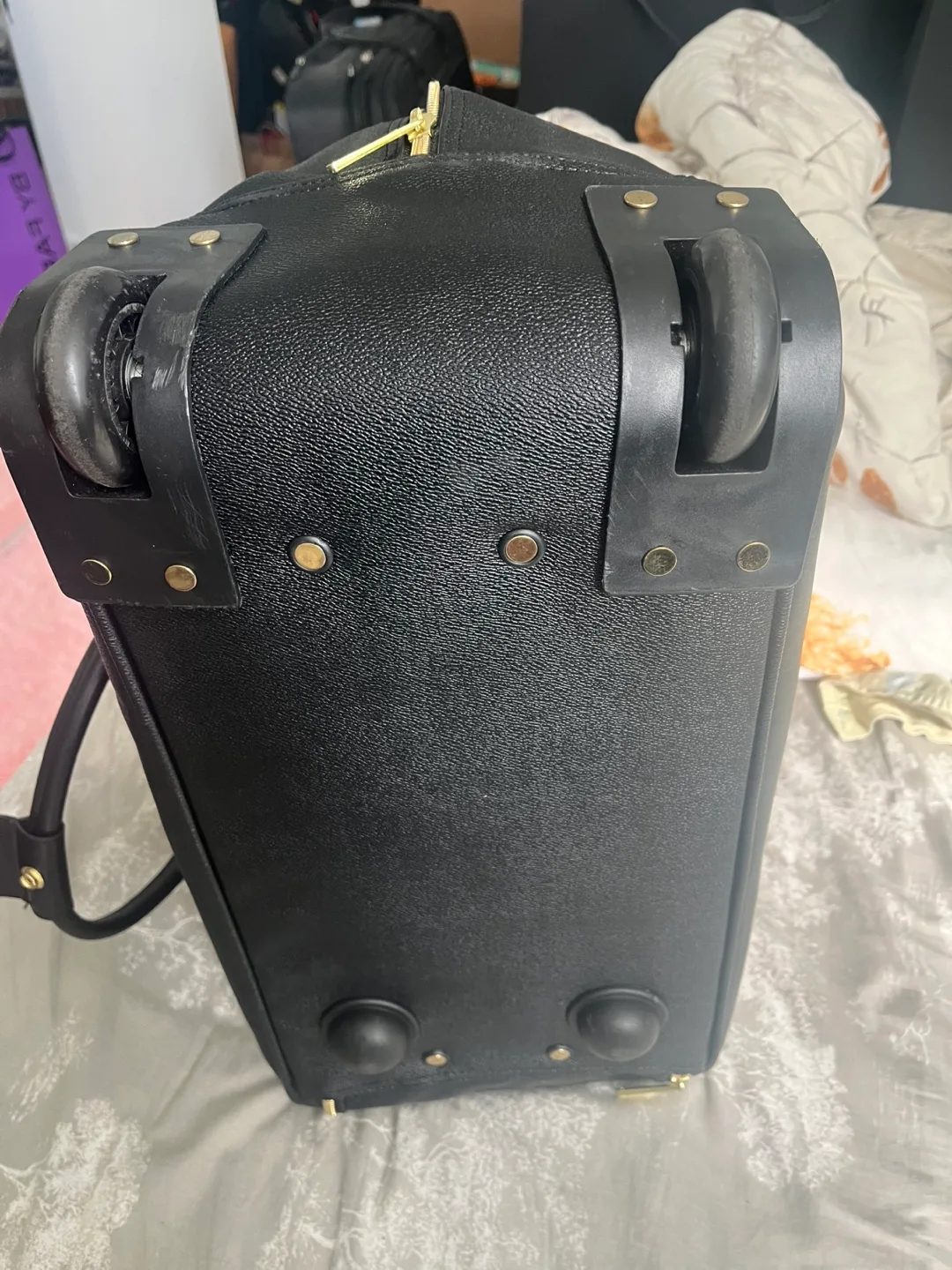 Kensie Black Carry-On Luggage image indicator(3)