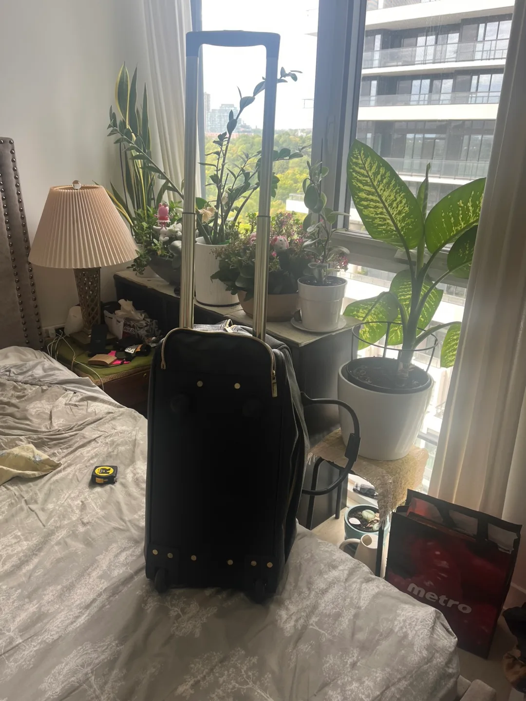 Kensie Black Carry-On Luggage image indicator(2)