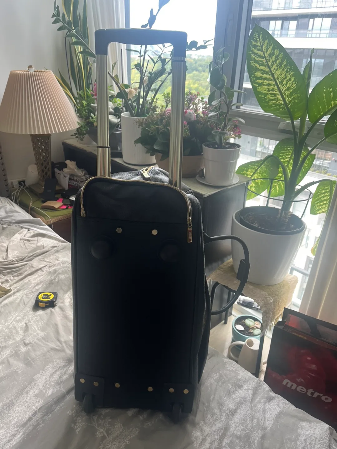 Kensie Black Carry-On Luggage image indicator(5)