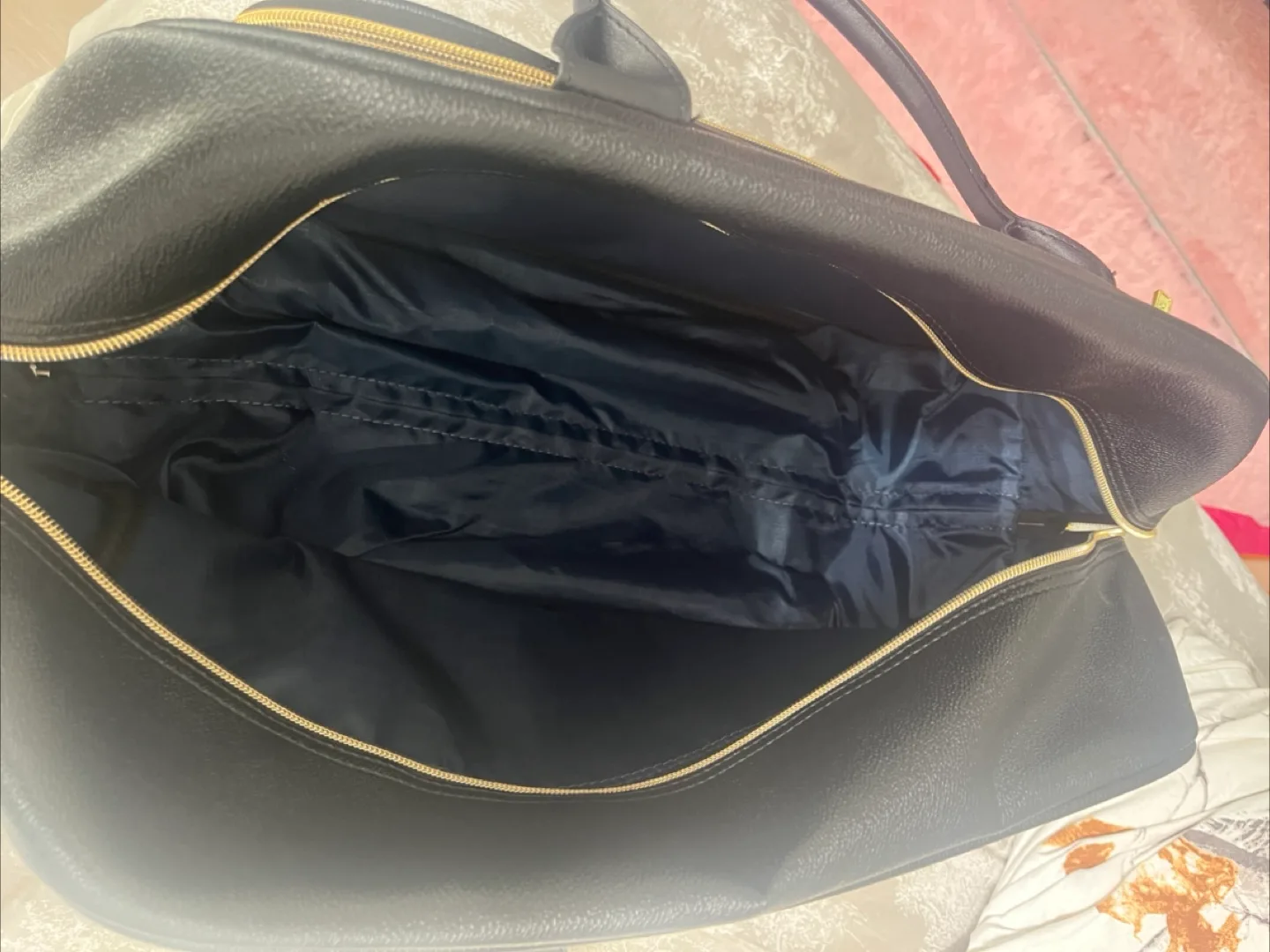 Kensie Black Carry-On Luggage image indicator(4)