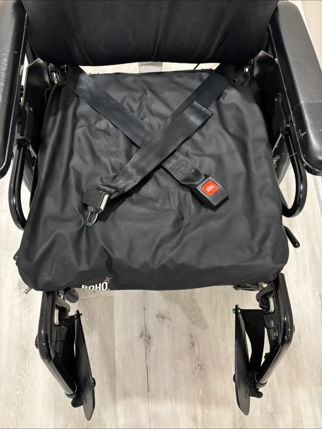 ROHO Wheelchair - Black image indicator(2)