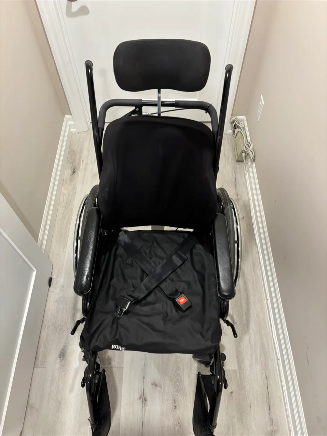 ROHO Wheelchair - Black image indicator(4)