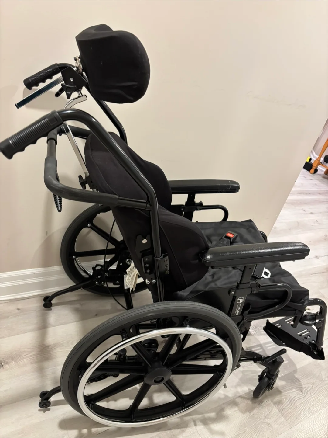 ROHO Wheelchair - Black image indicator(9)