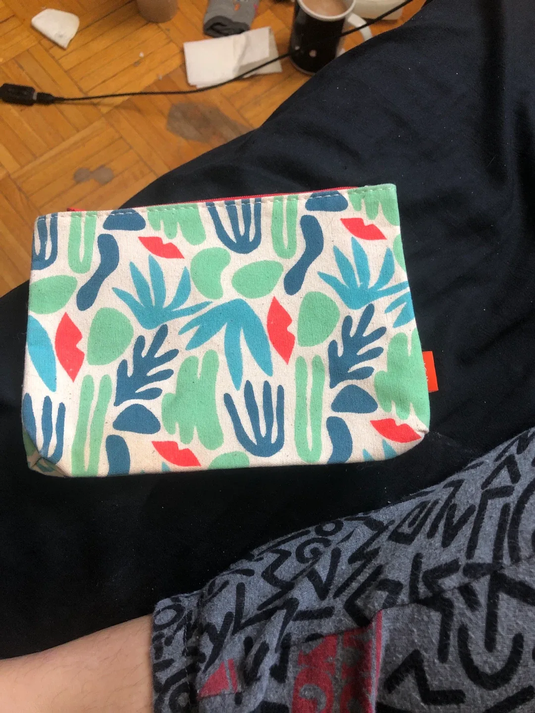 Ipsy Makeup Bag thumbnail