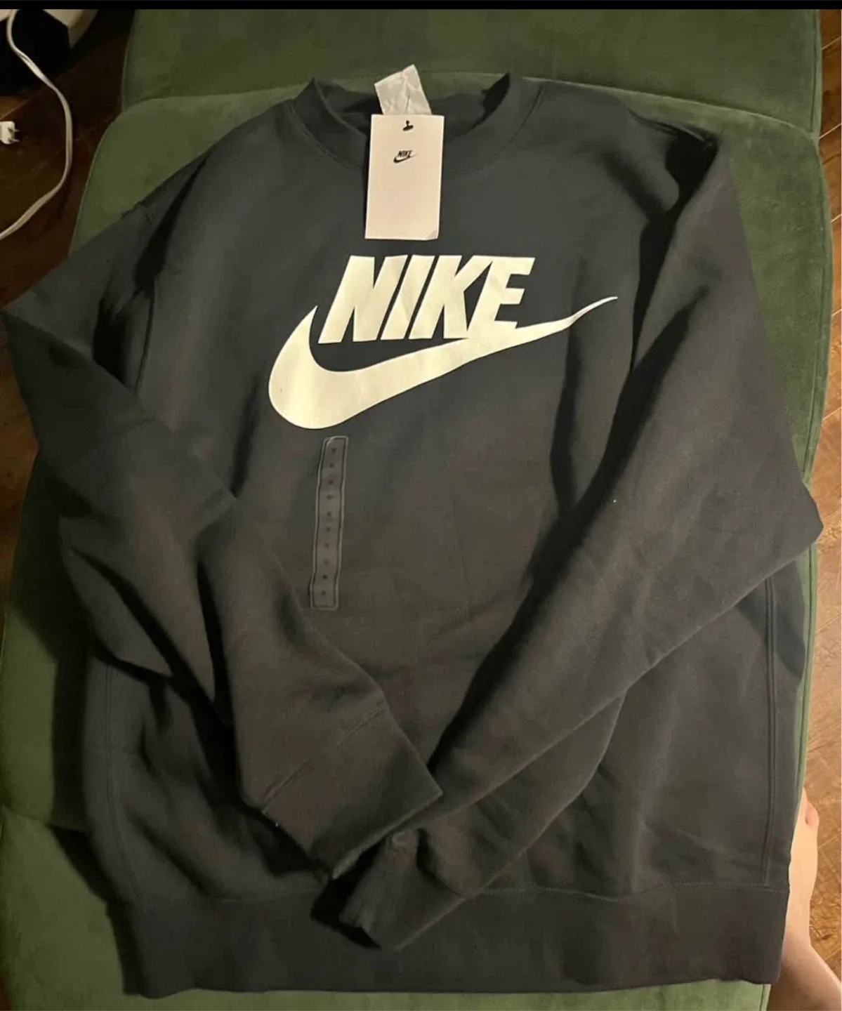 New Nike Crewneck Sweatshirt thumbnail