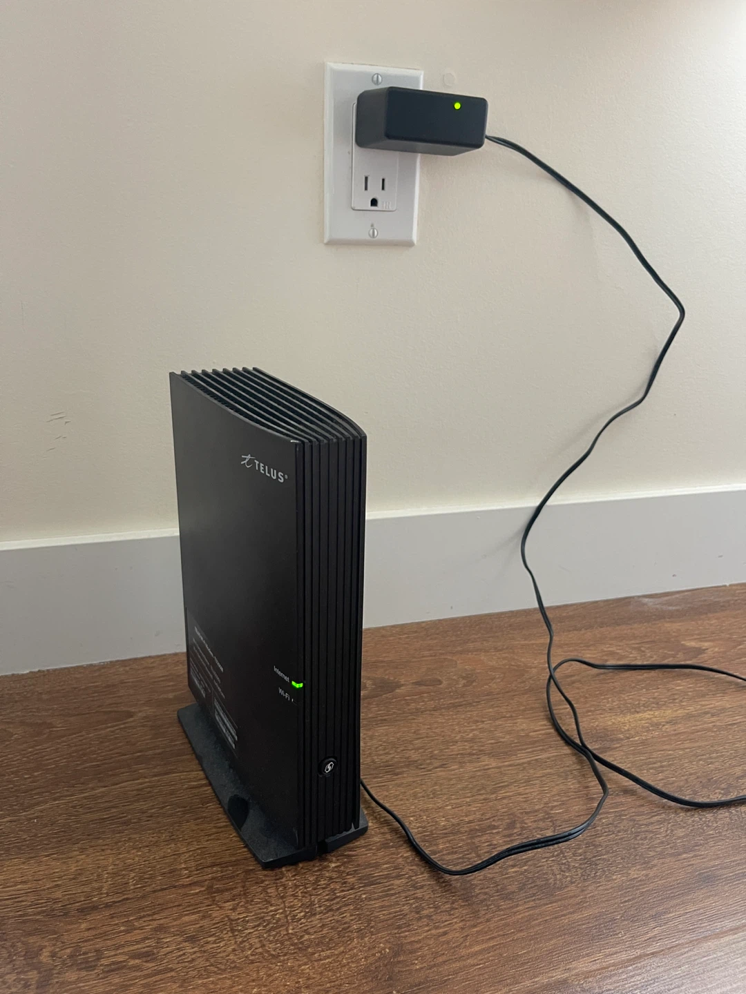 Telus Wi-Fi Modem - T3200M - photo 3