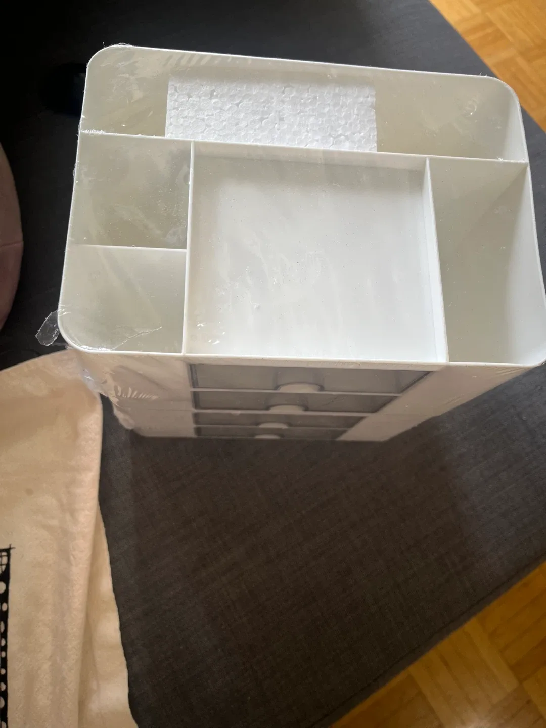 White Plastic Makeup Organizer - New! image indicator(6)