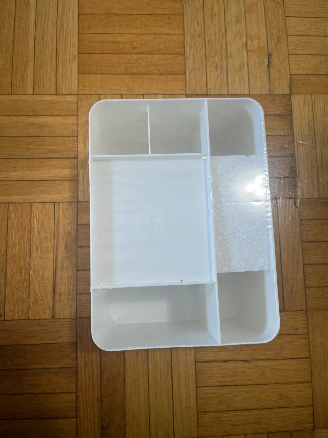 White Plastic Makeup Organizer - New! image indicator(2)