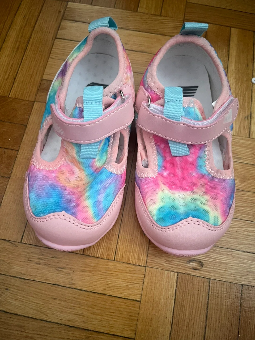 New Balance Kids' Water Shoes - Size 7 image indicator(2)