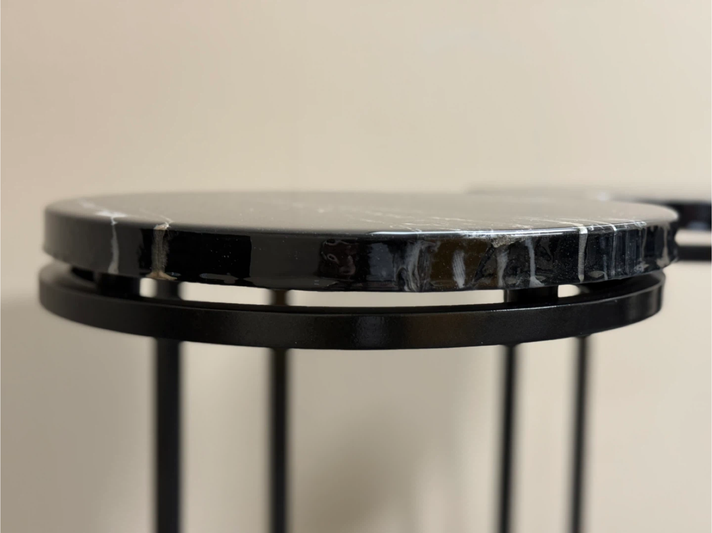 Set of 2 Black Epoxy-resin Top Side Cigar CTables - photo 5