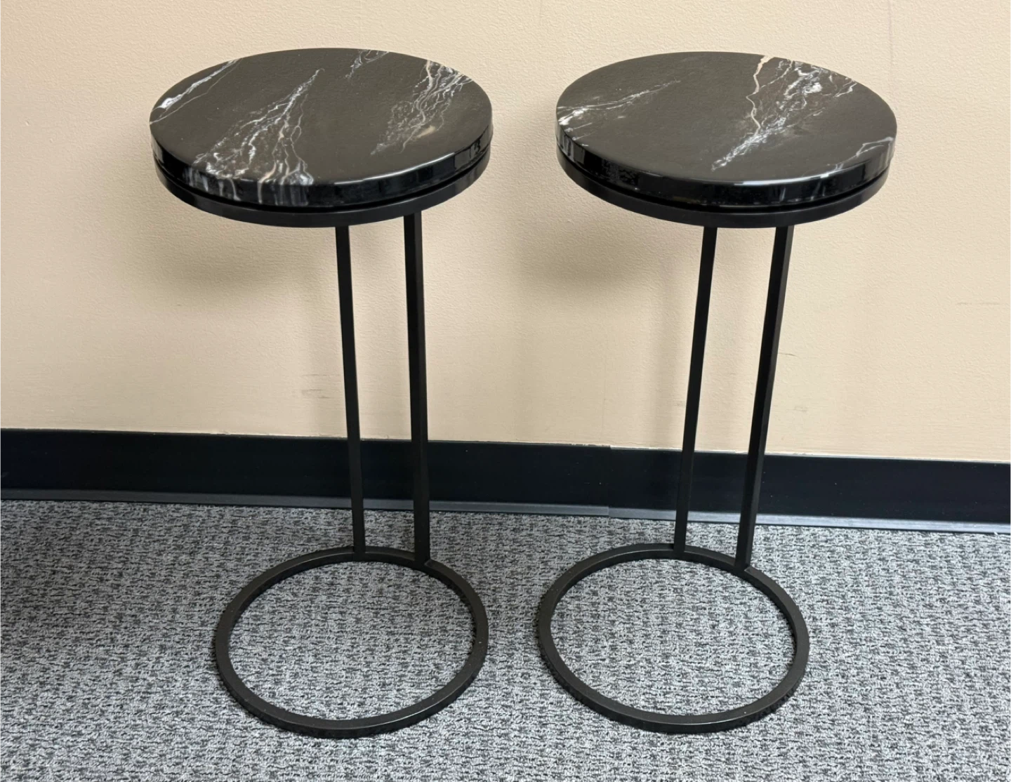 Set of 2 Black Epoxy-resin Top Side Cigar CTables - photo 2