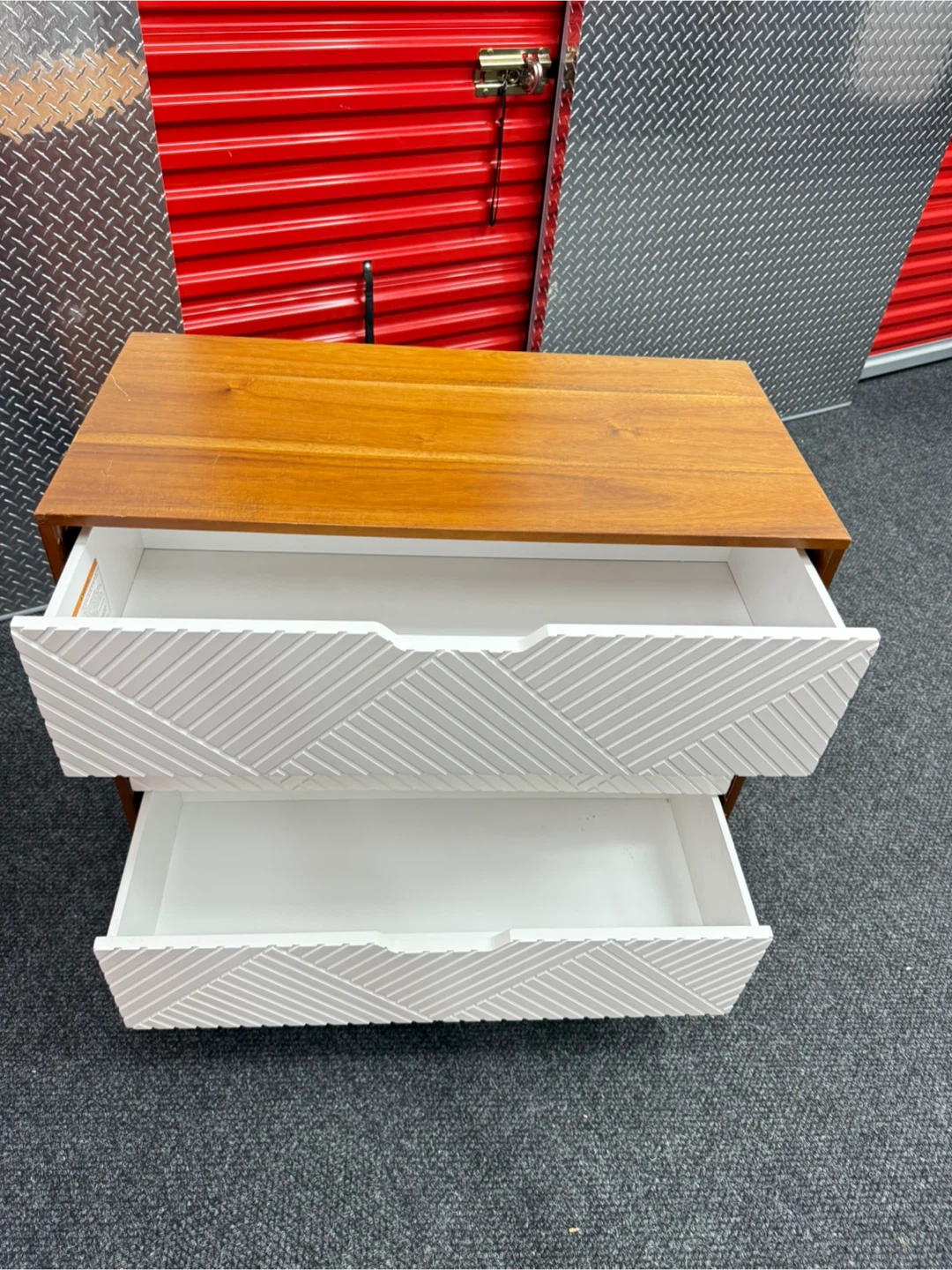 Wood & White 3-Drawer Dresser - photo 3